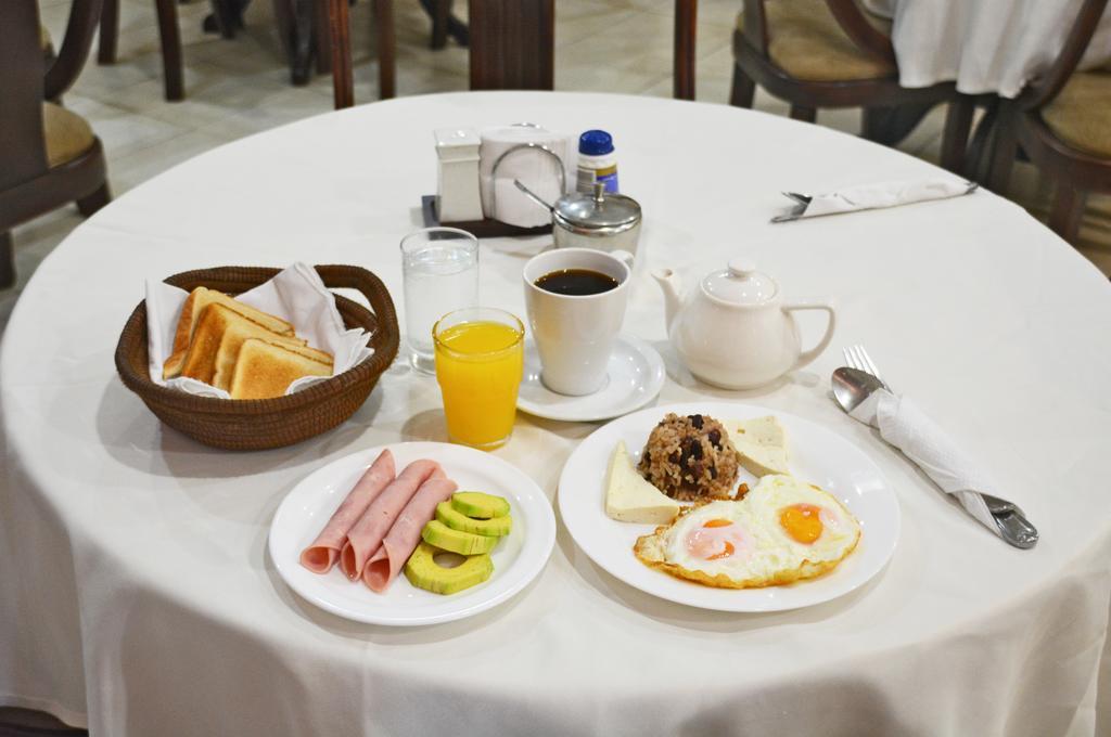 Hotel Internacional Managua Bagian luar foto